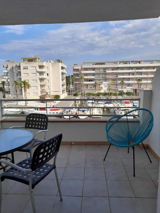 Appartement Lumineux Sur Les Canaux 로지즈 외부 사진