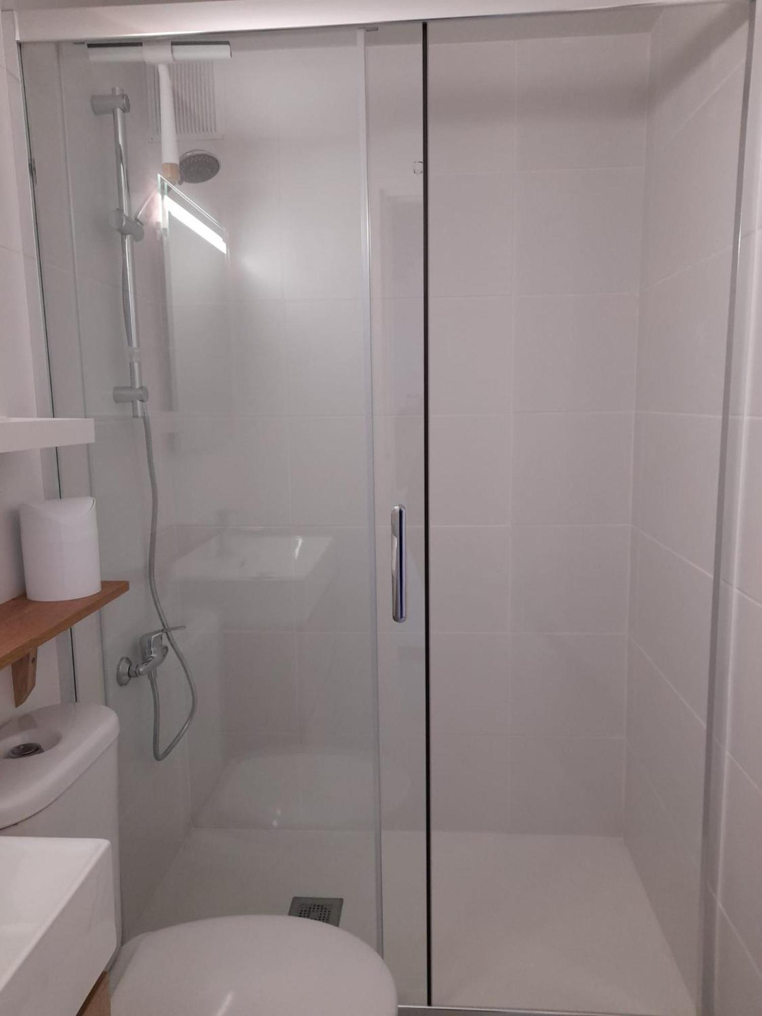Appartement Lumineux Sur Les Canaux 로지즈 외부 사진